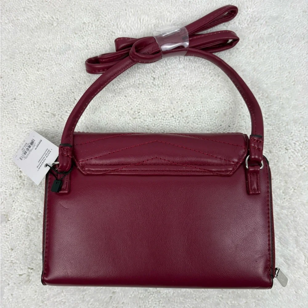 NWT Kohl’s Burgundy Quilted Faux Leather Crossbody Adjustable Strap